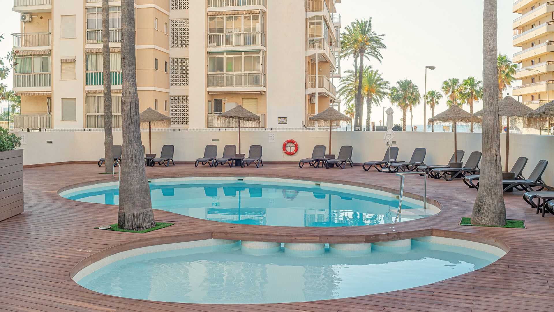 hotel familiar Cullera piscina